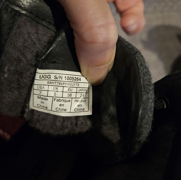 UGG Women's Kesey Boot Black womens size 7 #1005264 - Picture 7 of 9